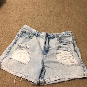 American Eagle size 4 light wash denim mom shorts